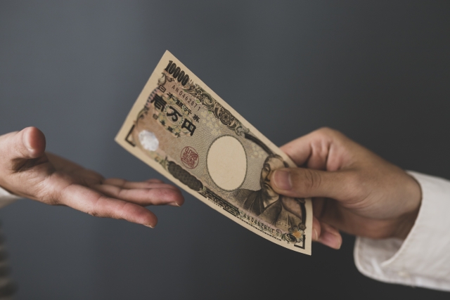 浪費・借金を繰り返す夫(妻)との離婚問題でお悩みの場合