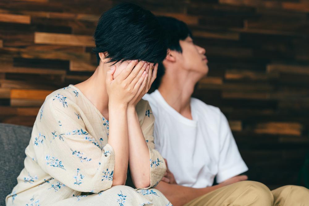 夫に対する不満が募っている女性