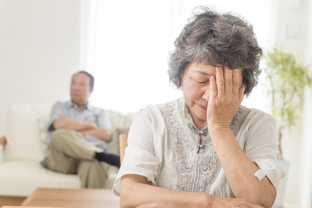 【2026年最新】高額になりやすい熟年離婚の財産分与 資産、退職金、年金などの分け方・財産分与の相場や注意点を解説